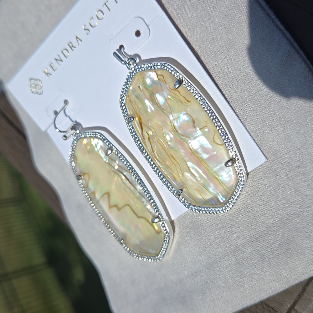 Kendra Scott White Abalone Danielle Earrings - Picture 8 of 9